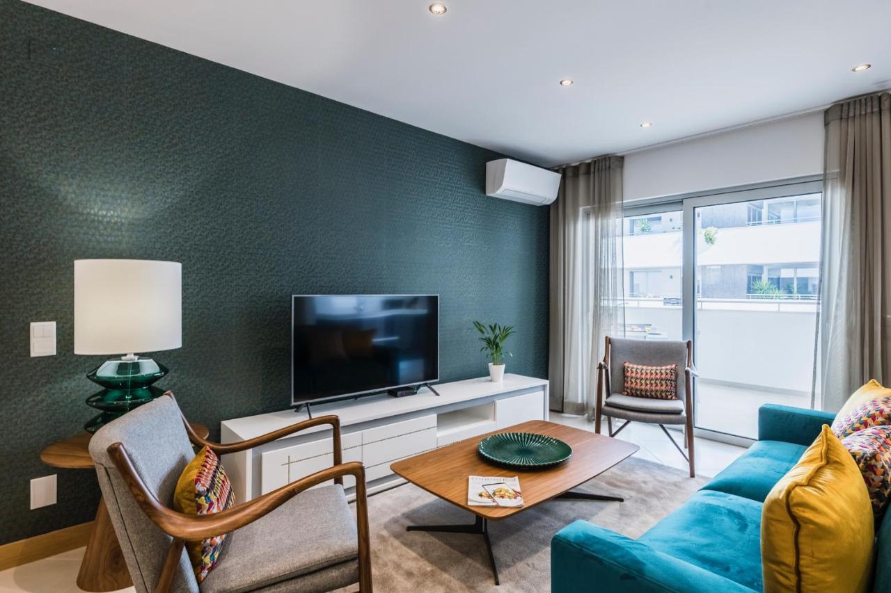 Coolhouses Lagos, 2 Bed Stylish City Flat, Rooftop Shared Pool, Clayheart Екстериор снимка
